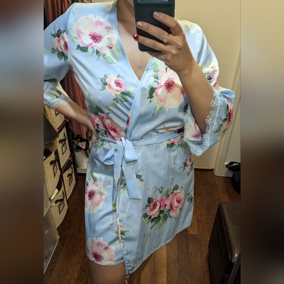 George Blue Floral Robe - Picture 2 of 10